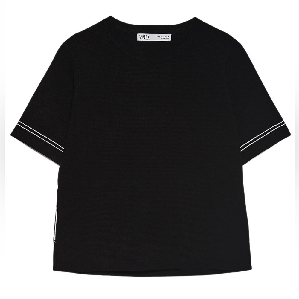 MATCHING SET KNIT TOP WITH CONTRASTING SEAMS &
PANTS WITH CONTRASTING PIPING SET